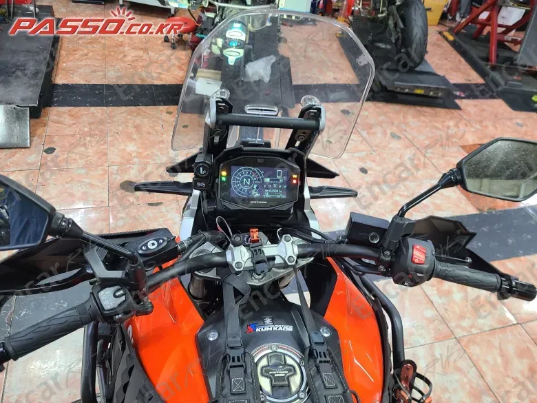 SUZUKI V STROM 1050 XT - фото 3