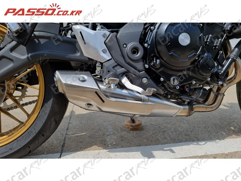 Kawasaki Z 650 Rs Abs - фото 6
