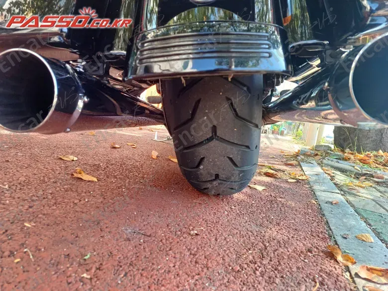 HARLEY-DAVIDSON FLHX - фото 6