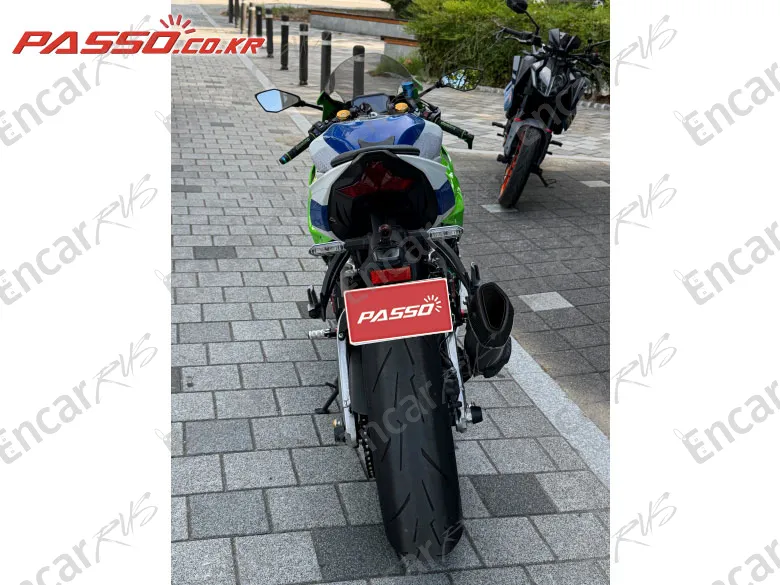 Kawasaki Zx 6 R - фото 2