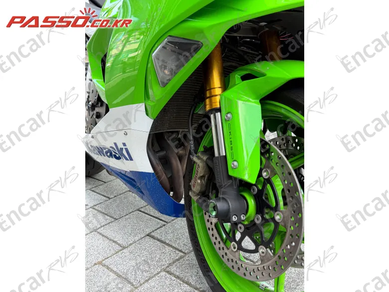 Kawasaki Zx 6 R - фото 4