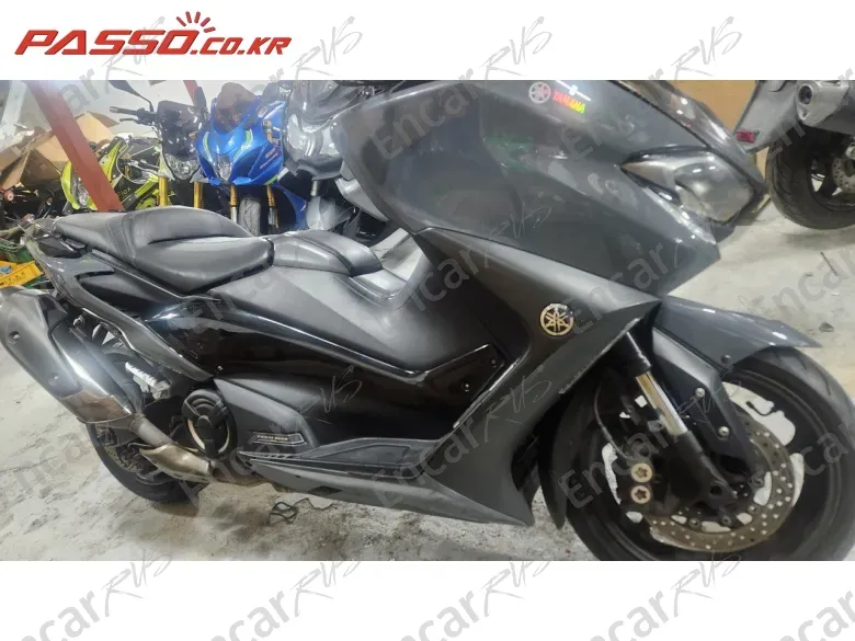 Yamaha T Max 560