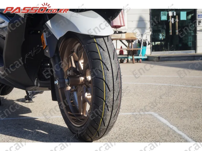 HONDA FORZA 350 - фото 5