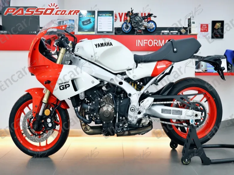 YAMAHA XSR 900 GP - фото 1