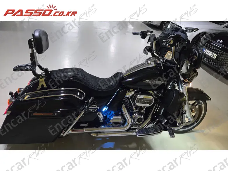 HARLEY-DAVIDSON FLHX - фото 0