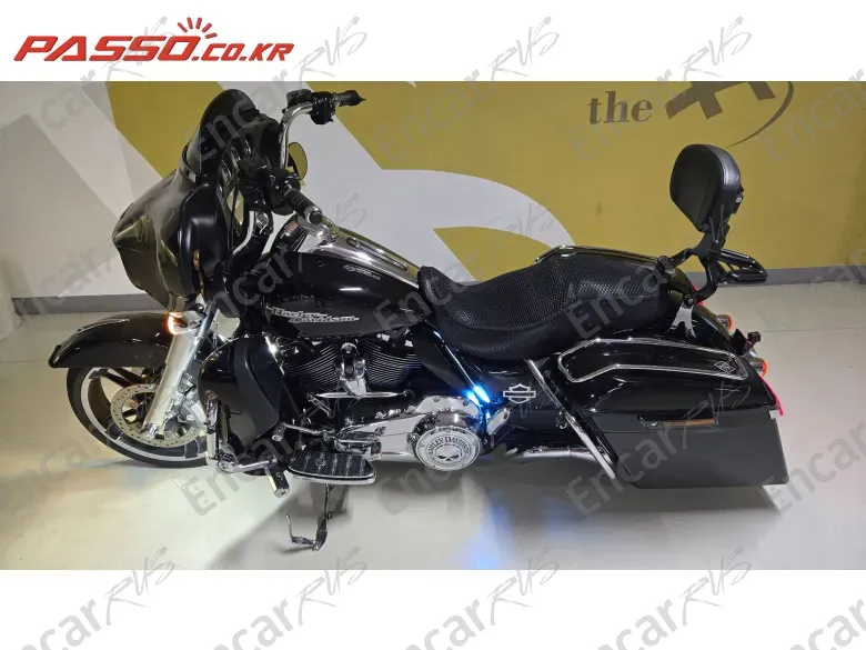HARLEY-DAVIDSON FLHX - фото 1