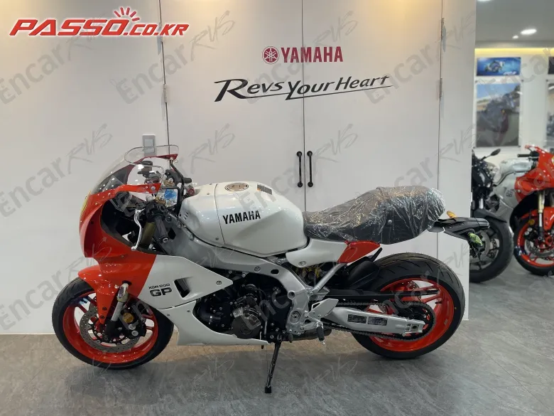 YAMAHA XSR 900 GP - фото 1