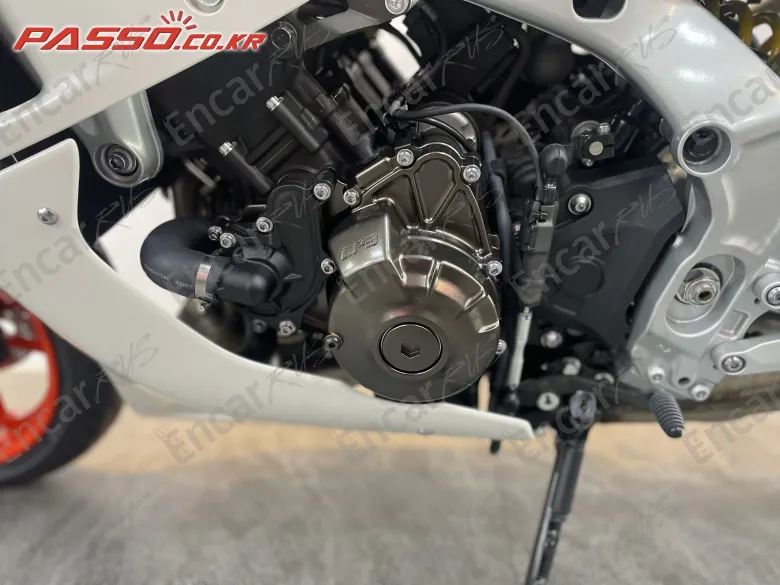 YAMAHA XSR 900 GP - фото 4