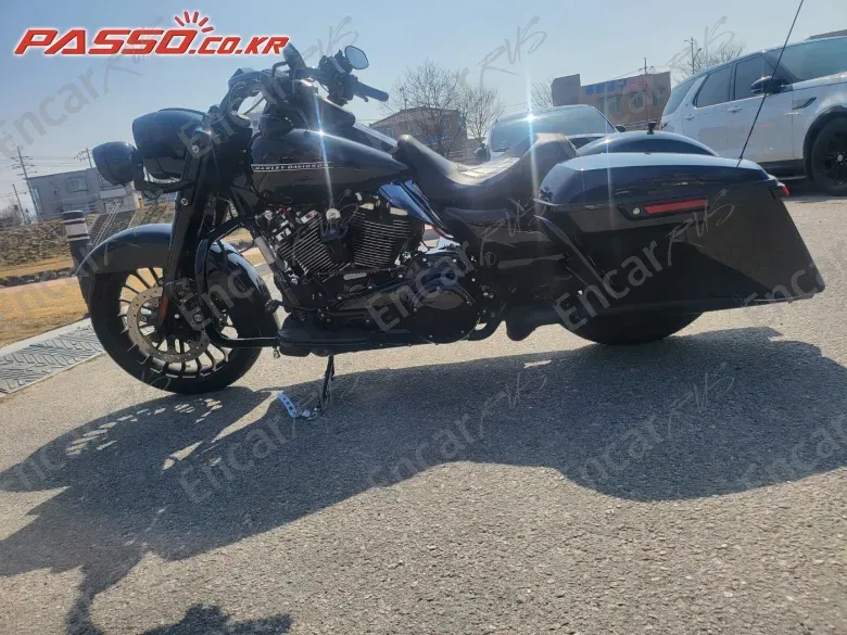 HARLEY-DAVIDSON ROAD KING SPECIAL - фото 1