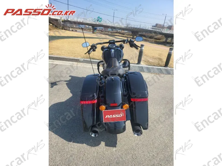 HARLEY-DAVIDSON ROAD KING SPECIAL - фото 2