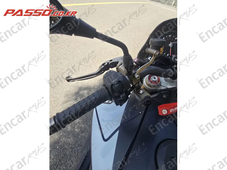 Aprilia Dorsoduro 750 - фото 3