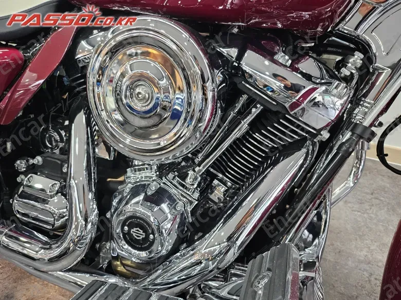 Harley-Davidson Electra Glide Highway King - фото 4