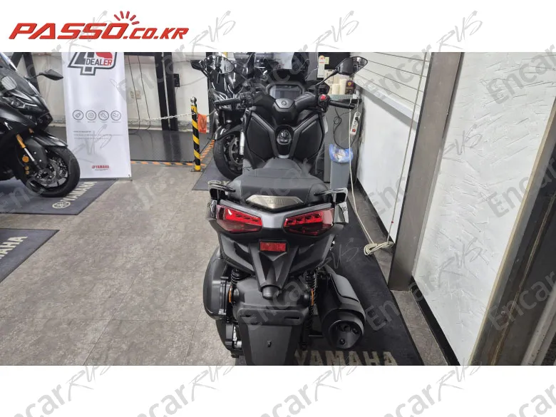 YAMAHA X MAX 300 ABS - фото 2
