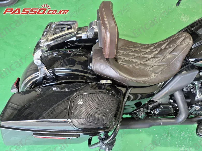 HARLEY-DAVIDSON ROADKING SPECIAL - фото 6