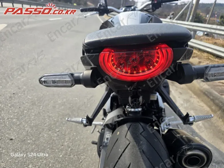 Honda Cb 1000 R - фото 2