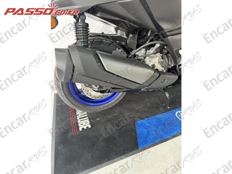 YAMAHA X MAX 300 ABS - фото 6