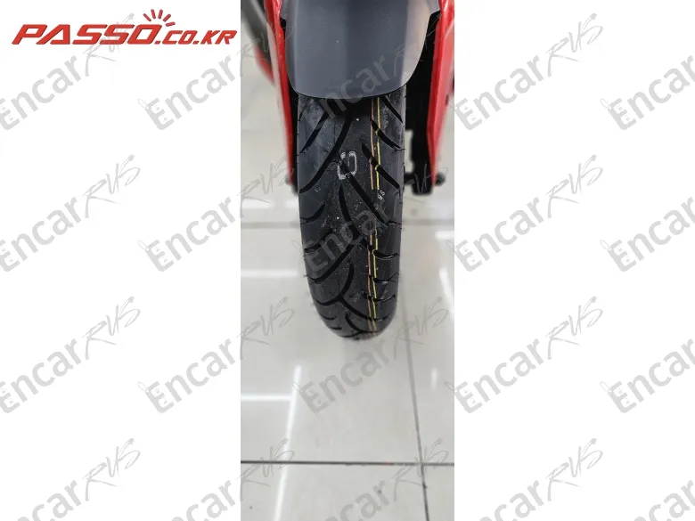 YAMAHA X MAX 300 ABS - фото 5
