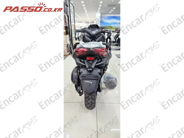 YAMAHA X MAX 300 ABS - фото 2