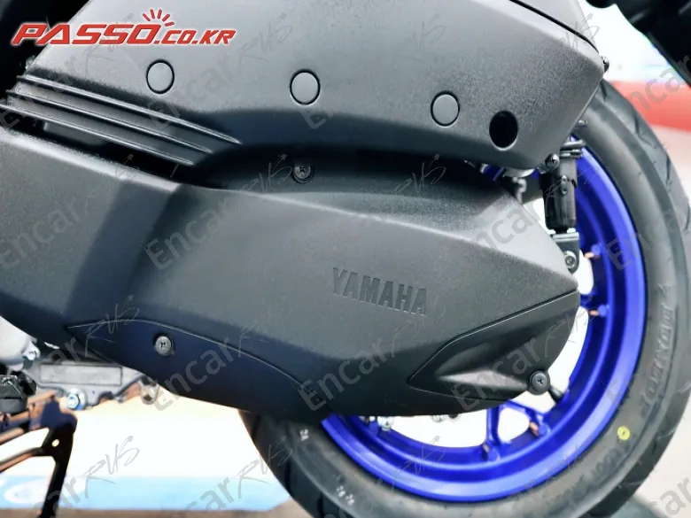 YAMAHA X MAX 300 ABS - фото 4