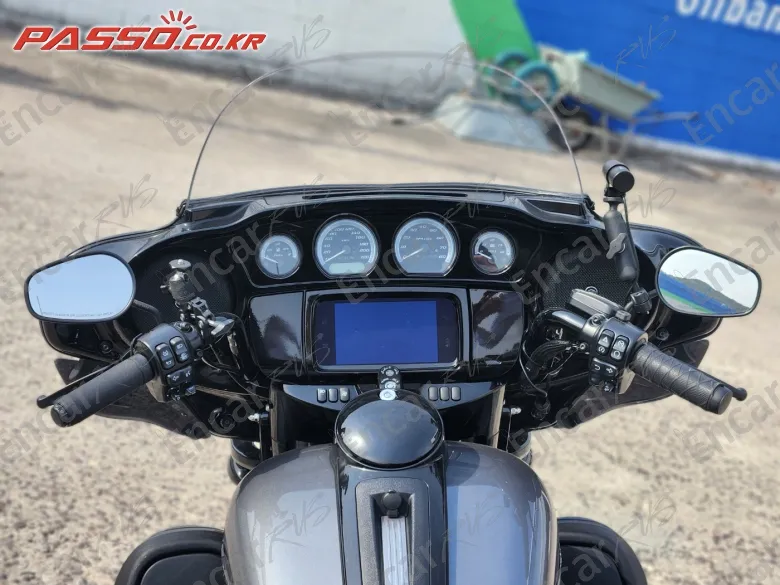 HARLEY-DAVIDSON ULTRA LIMITED - фото 3