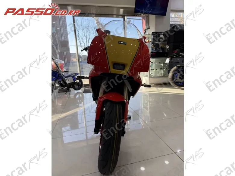 YAMAHA XSR 900 GP - фото 2