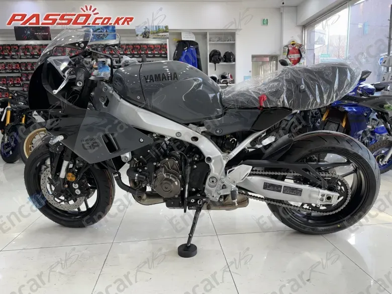 YAMAHA XSR 900 GP - фото 1