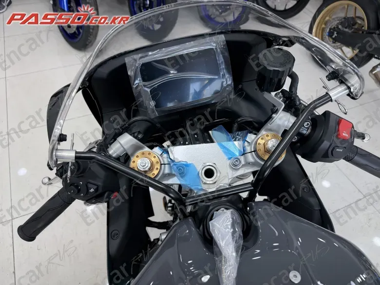 YAMAHA XSR 900 GP - фото 3