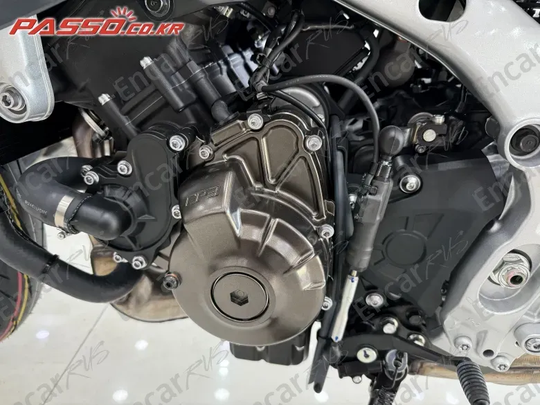 YAMAHA XSR 900 GP - фото 4