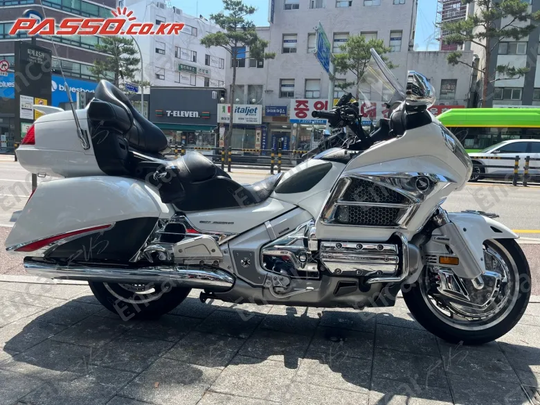HONDA GOLDWING 1800 - фото 0