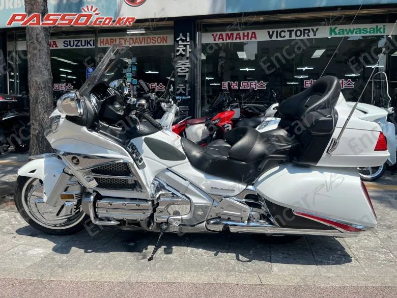 HONDA GOLDWING 1800 - фото 1