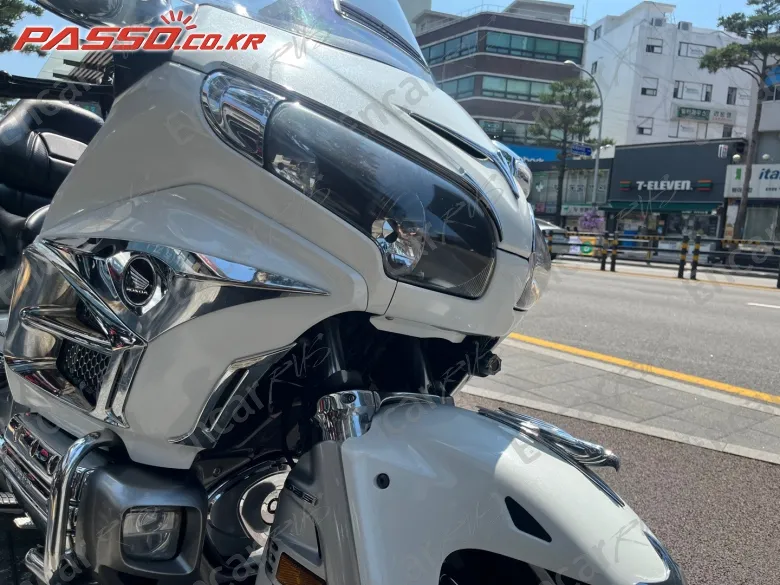 HONDA GOLDWING 1800 - фото 3