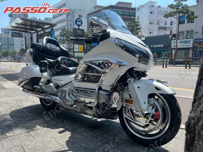 HONDA GOLDWING 1800 - фото 4