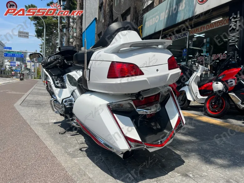 HONDA GOLDWING 1800 - фото 6