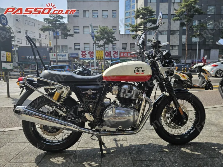 Royal Enfield Interceptor 650 - фото 0