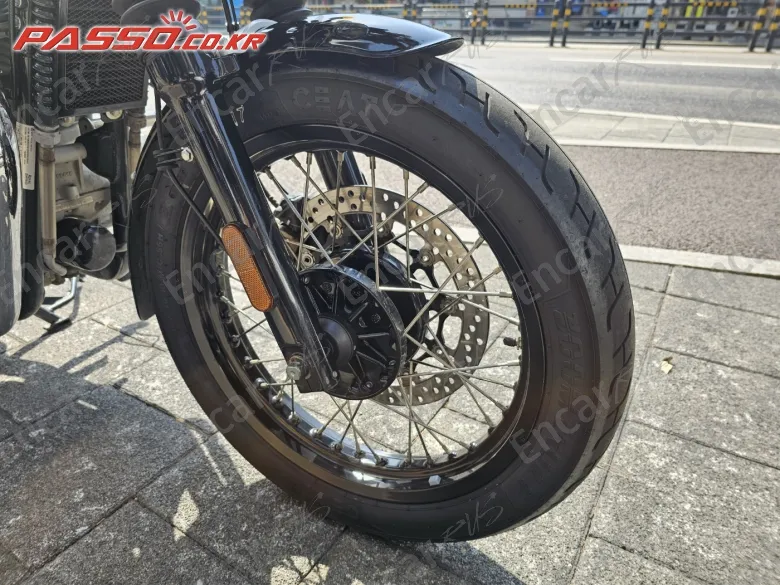 Royal Enfield Interceptor 650 - фото 3