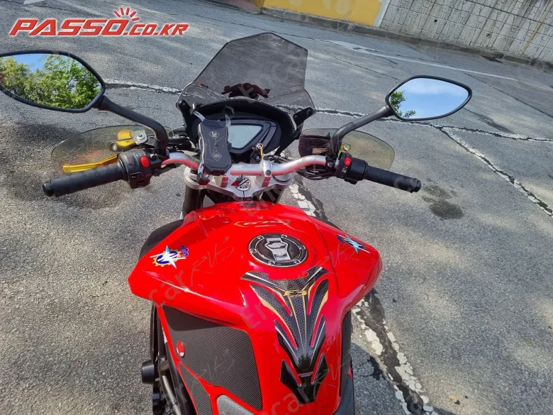 MV AGUSTA BRUTALE 675 - фото 3