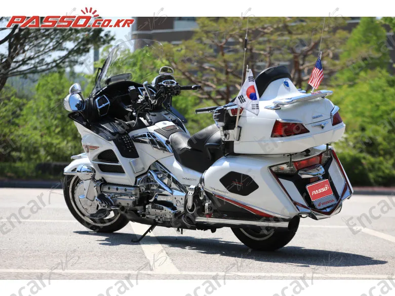 HONDA GOLDWING 1800 - фото 2