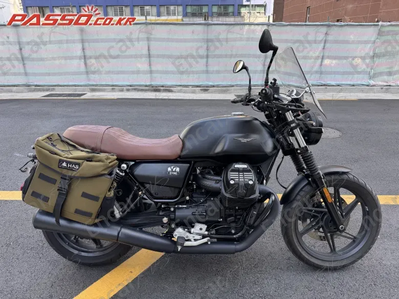 Moto Guzzi V7 Stone - фото 0