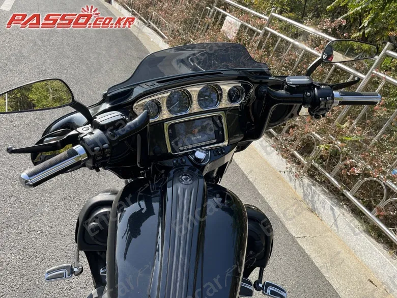 HARLEY-DAVIDSON FLHXSE - фото 3