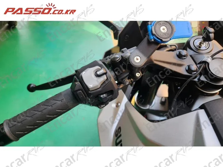 SUZUKI GSX 8 R - фото 3