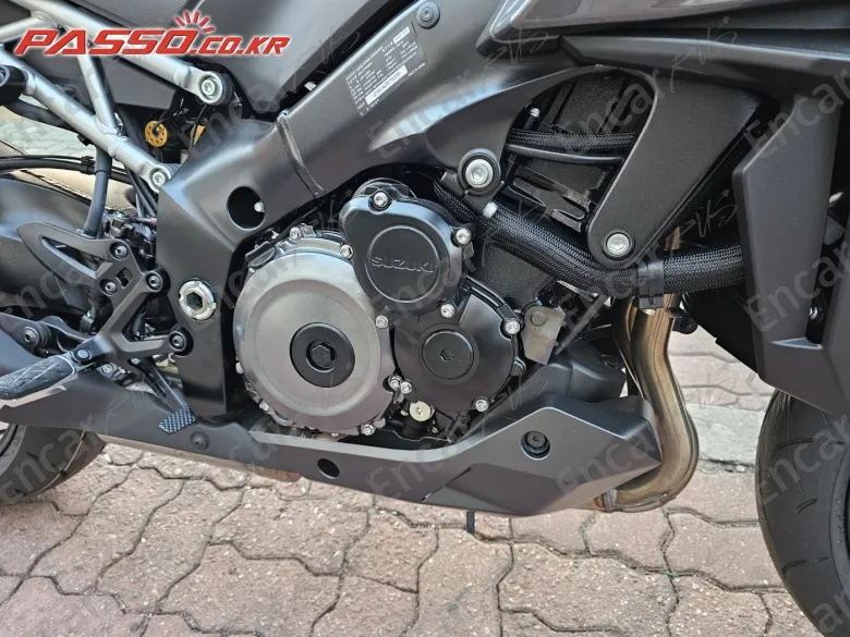 Suzuki Gsx S 1000 Gx - фото 4