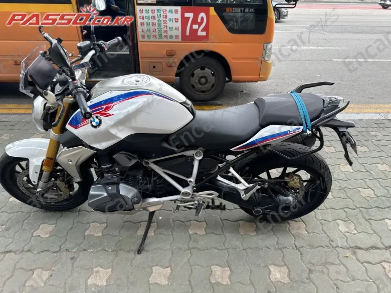 Bmw R 1250 R - фото 1