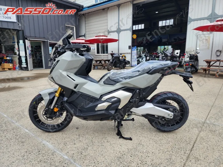 HONDA X ADV - фото 1