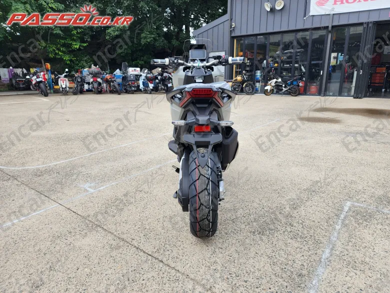 HONDA X ADV - фото 2