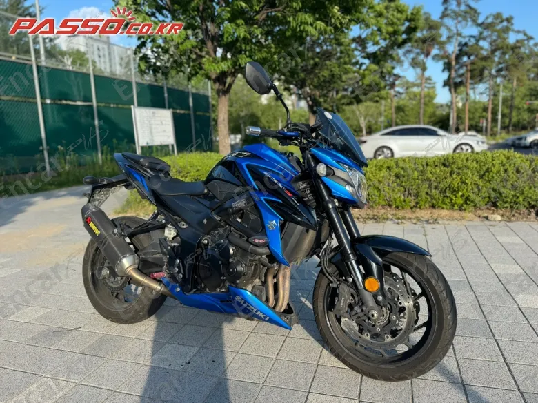 Suzuki Gsx S 750 - фото 3