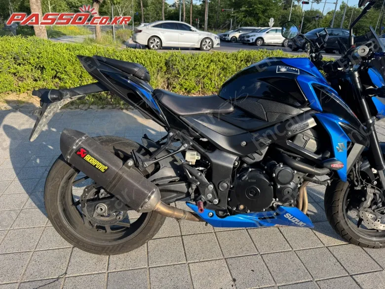 Suzuki Gsx S 750 - фото 6