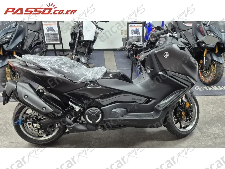YAMAHA T MAX 560 - фото 0