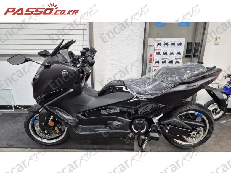YAMAHA T MAX 560 - фото 1
