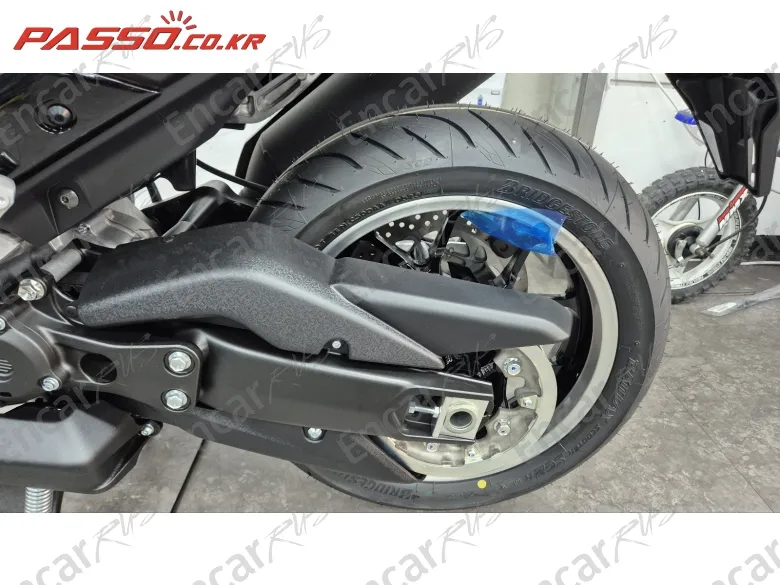 YAMAHA T MAX 560 - фото 4