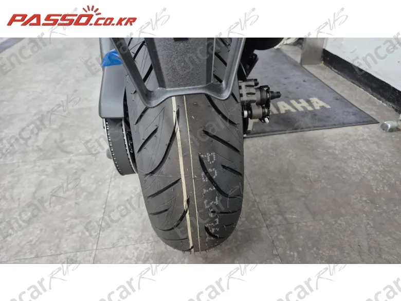 YAMAHA T MAX 560 - фото 5